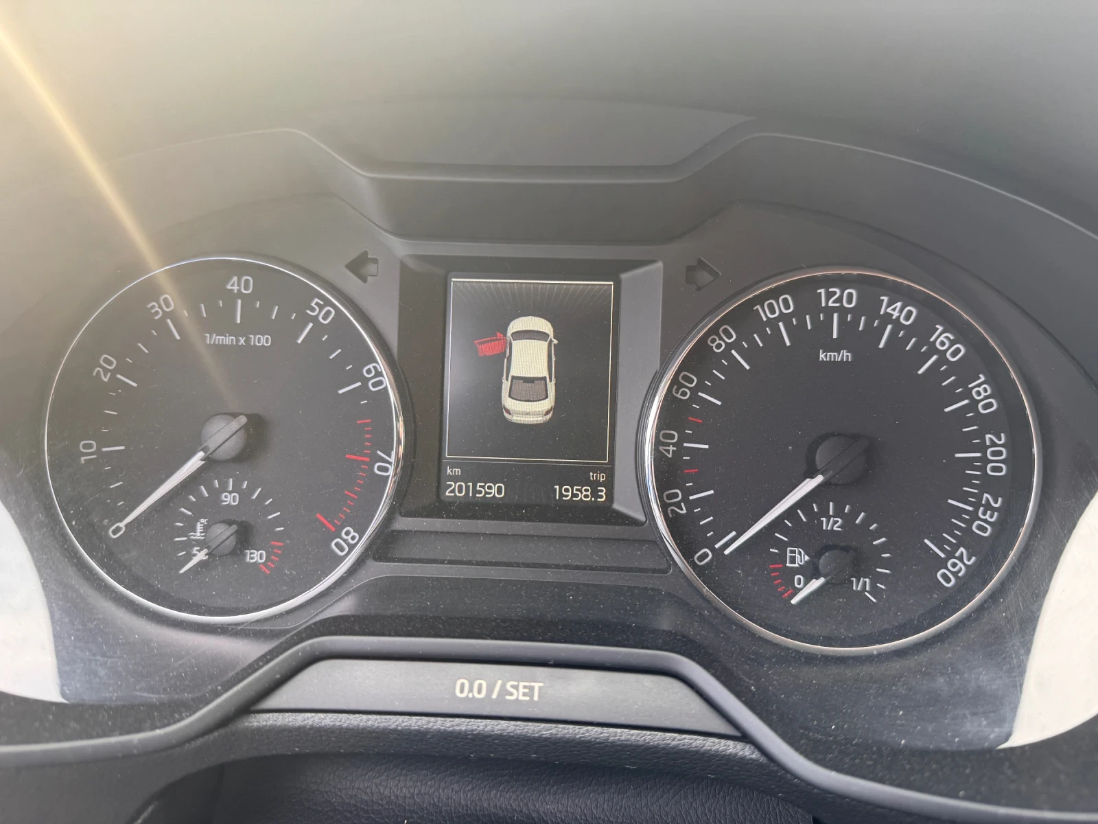 Skoda Octavia Canton/Bi-xenon/Високо ниво., снимка 9 - Автомобили и джипове - 55037778