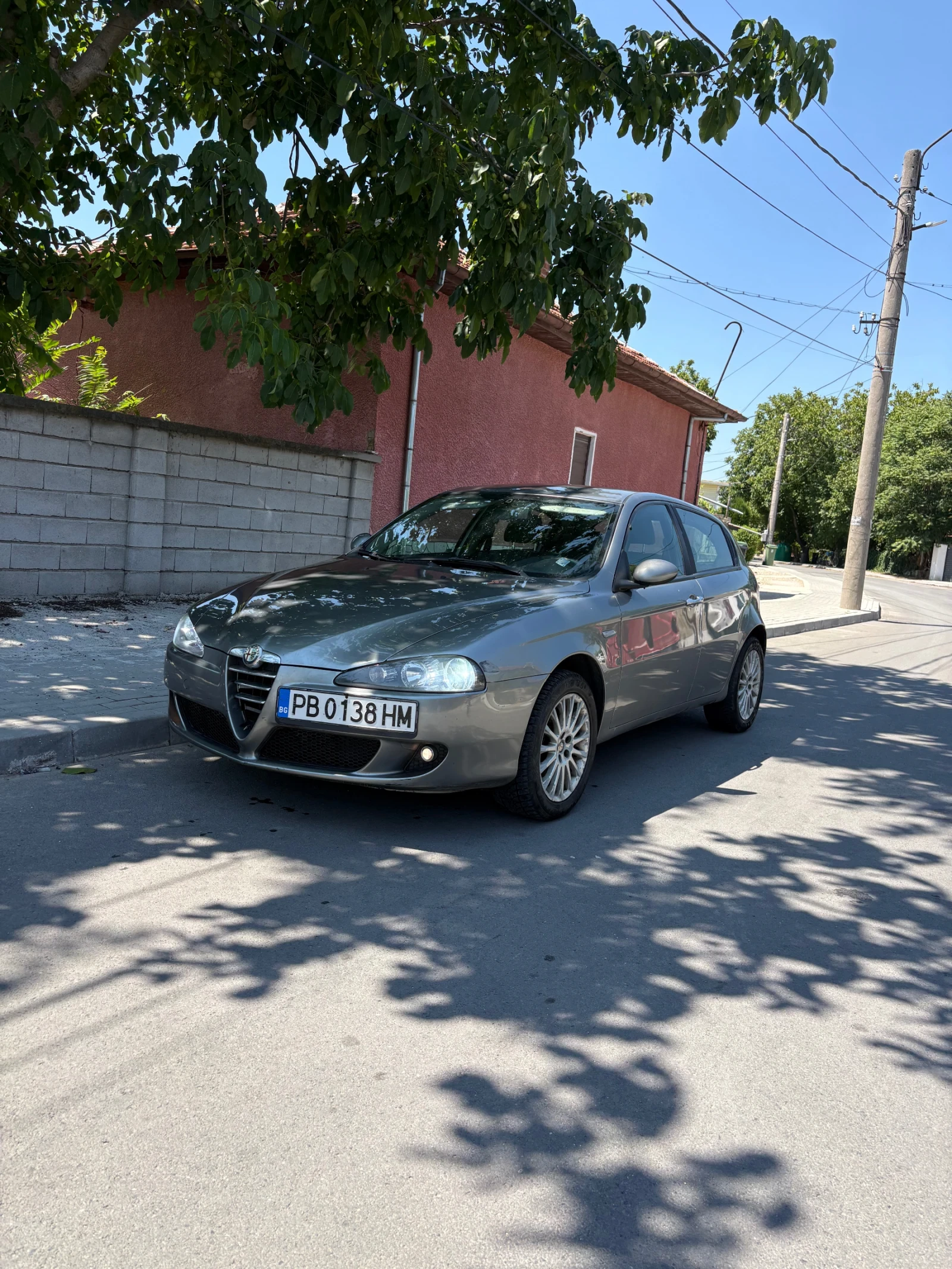 Alfa Romeo 147 2.0 Газ/бензин, снимка 2 - Автомобили и джипове - 55647484