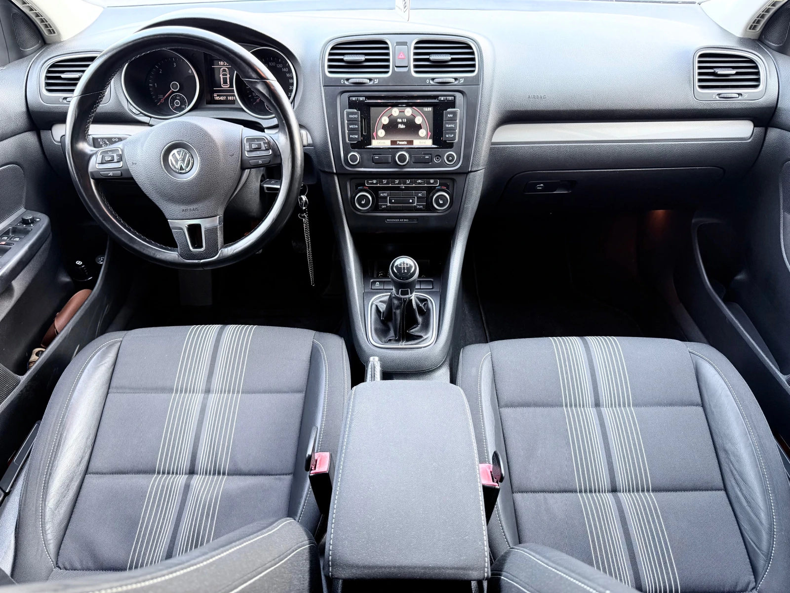 VW Golf, снимка 9 - Автомобили и джипове - 55710363
