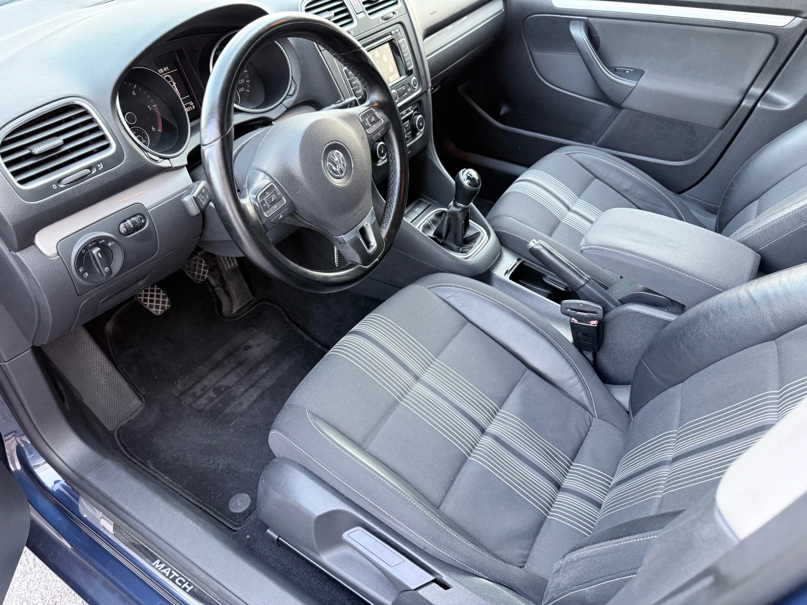 VW Golf, снимка 8 - Автомобили и джипове - 55710363