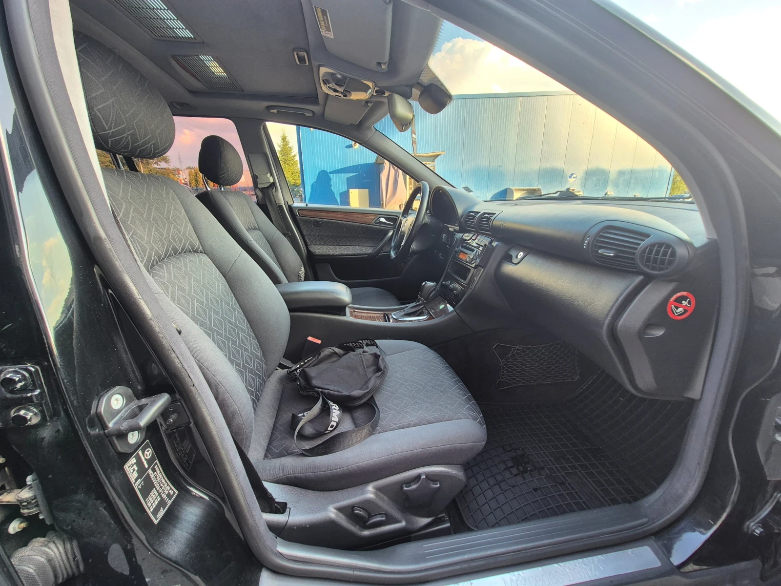 Mercedes-Benz C 220 C220 CDI, снимка 11 - Автомобили и джипове - 55837553