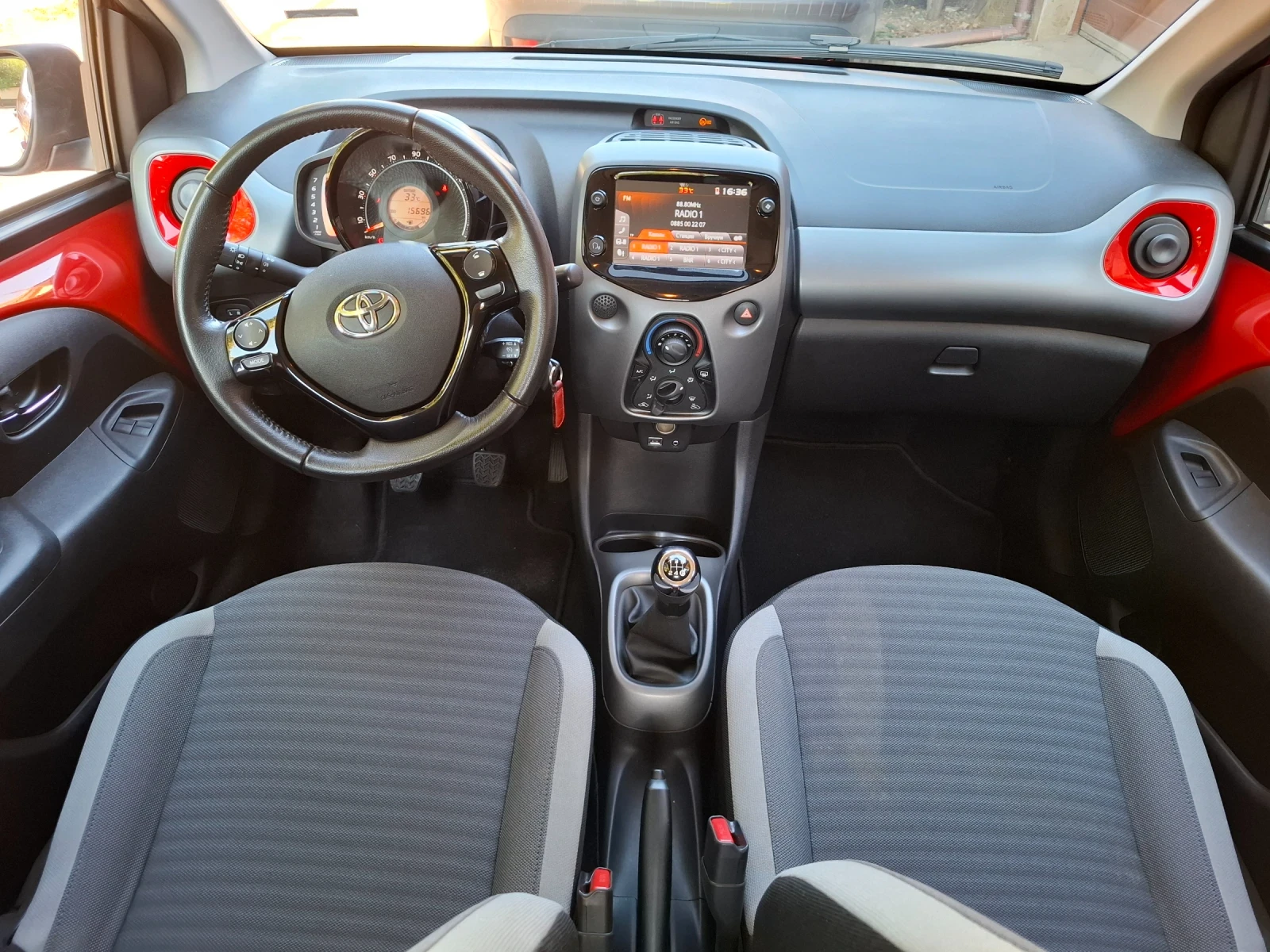 Toyota Aygo X-connect, снимка 12 - Автомобили и джипове - 56125421