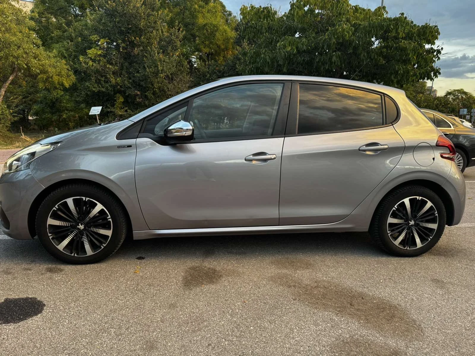 Peugeot 208 1.5 HDI | Mobile.bg � ����������� 10