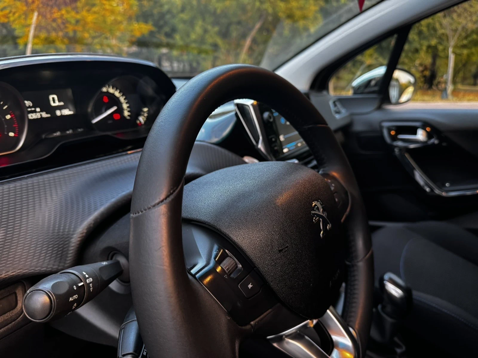 Peugeot 208 1.5 HDI | Mobile.bg � ����������� 6