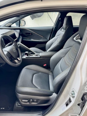 Toyota C-HR 2.0 PHEV Premiere Edition(HERO) Платено Каско и ГО | Auto.bg — изображение 12