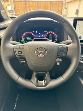 Toyota C-HR 2.0 PHEV Premiere Edition(HERO) Платено Каско и ГО | Auto.bg — изображение 6