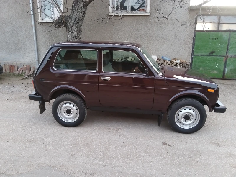 Lada Niva 1.7, снимка 10 - Автомобили и джипове - 49507958