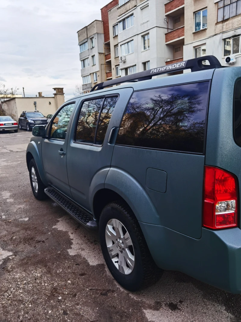 Nissan Pathfinder, снимка 11 - Автомобили и джипове - 51250150