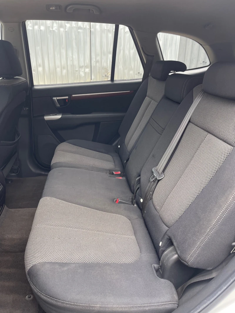 Hyundai Santa fe 2.2CRDi-150к.с/ 4х4/ 6скорости/ Климатроник/Италия, снимка 12 - Автомобили и джипове - 51911752