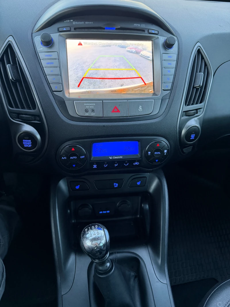 Hyundai IX35 1.7 CRDI 2WD PREMIUM , снимка 14 - Автомобили и джипове - 52238402