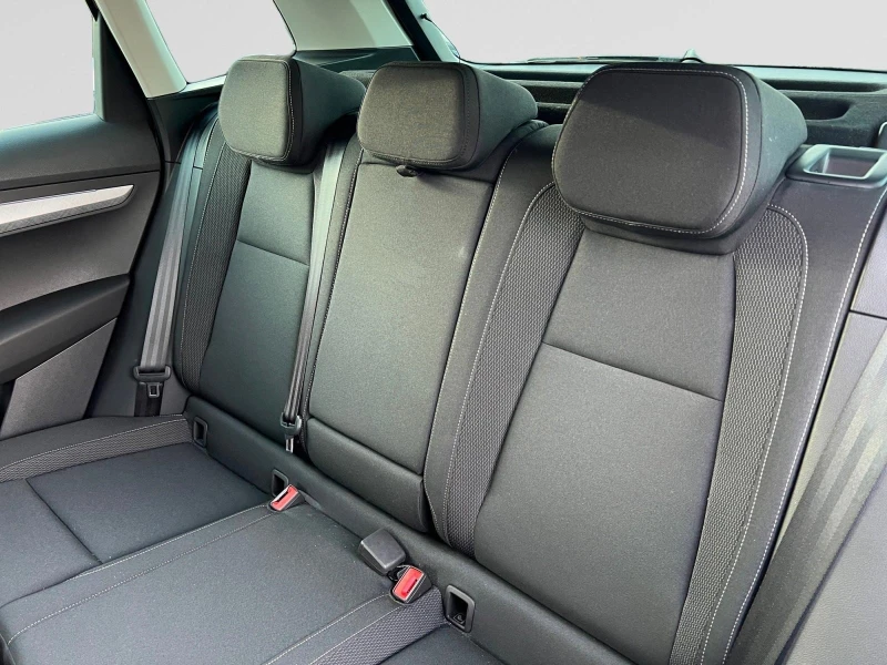 Skoda Karoq 2.0TDI* DSG* LED* NAVI* CARPLAY* , снимка 14 - Автомобили и джипове - 52442884