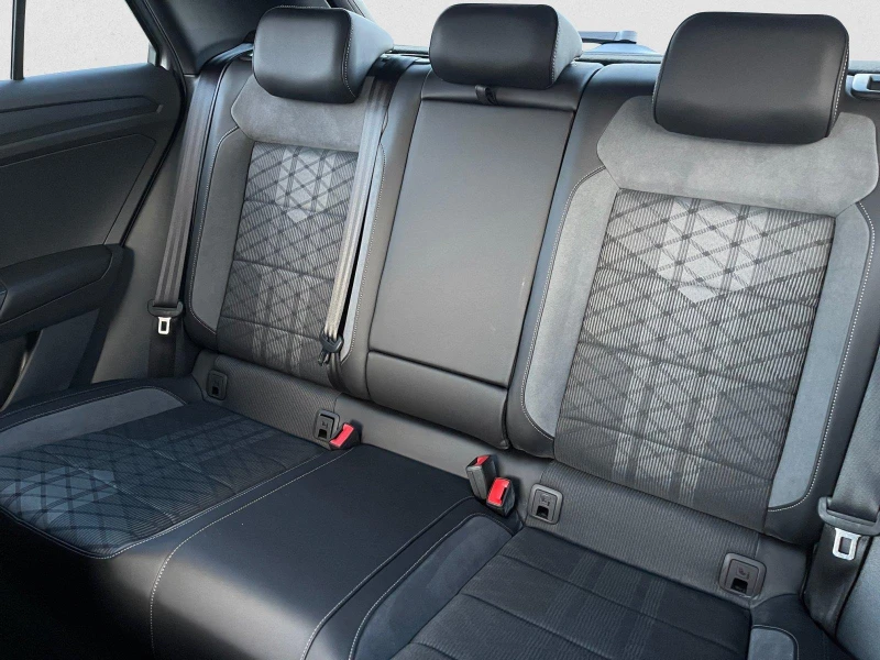 VW T-Roc 2.0TSI* R-LINE* 4MOTION* LED* CAM* DISTR* , снимка 12 - Автомобили и джипове - 53034275