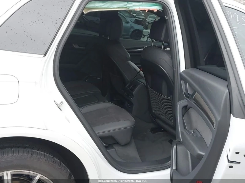 Audi SQ5 * PREMIUM TFSI QUATTRO TIPTRONIC * CARFAX * , снимка 8 - Автомобили и джипове - 53423450