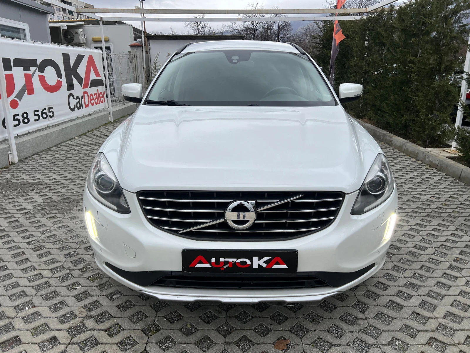 Volvo XC60 2.4D-181кс= АВТОМАТ= 4х4= 182хил.км= FACELIFT= BI- - [1] 