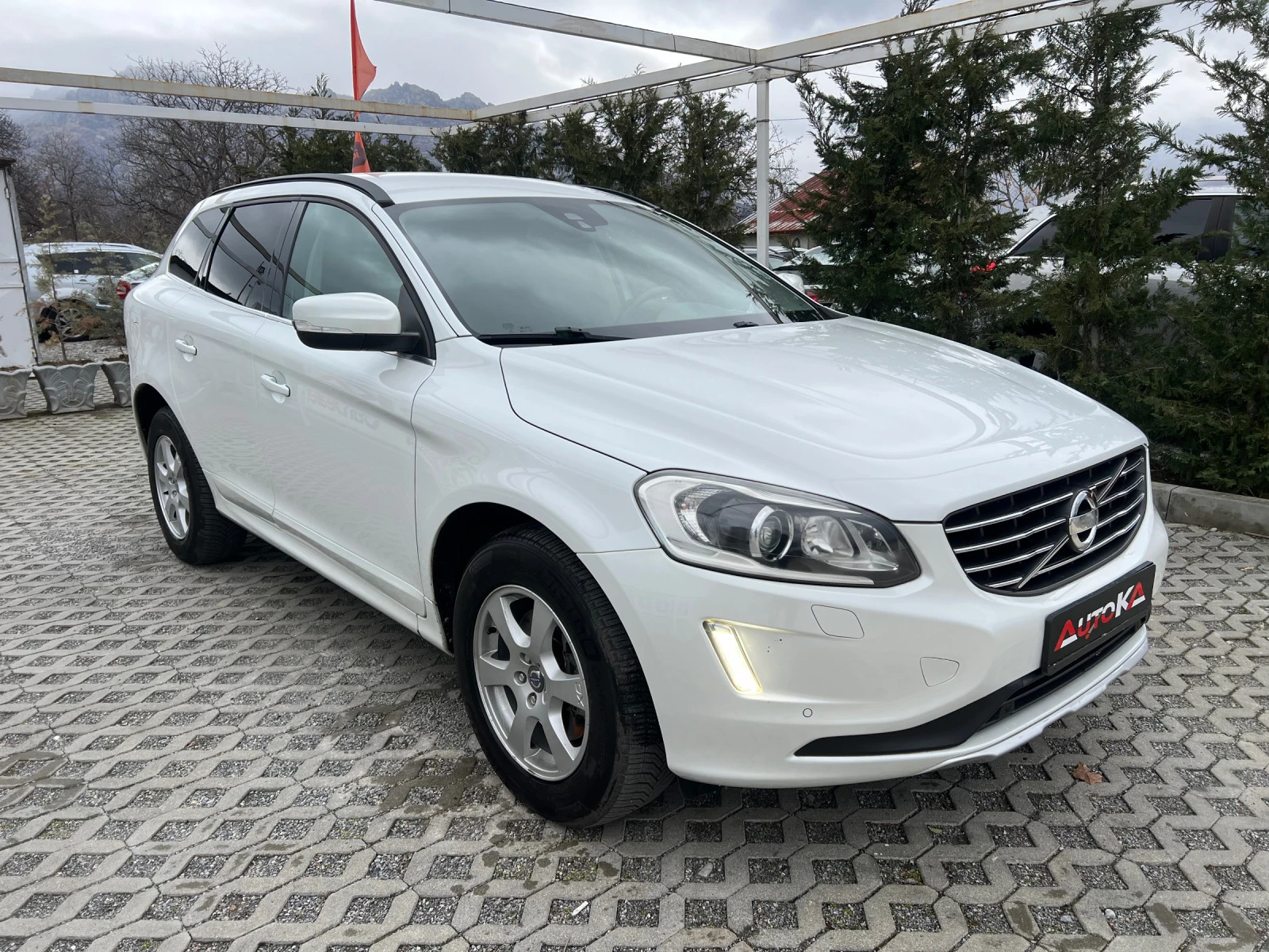 Volvo XC60 2.4D-181кс= АВТОМАТ= 4х4= 182хил.км= FACELIFT= BI- - изображение 2