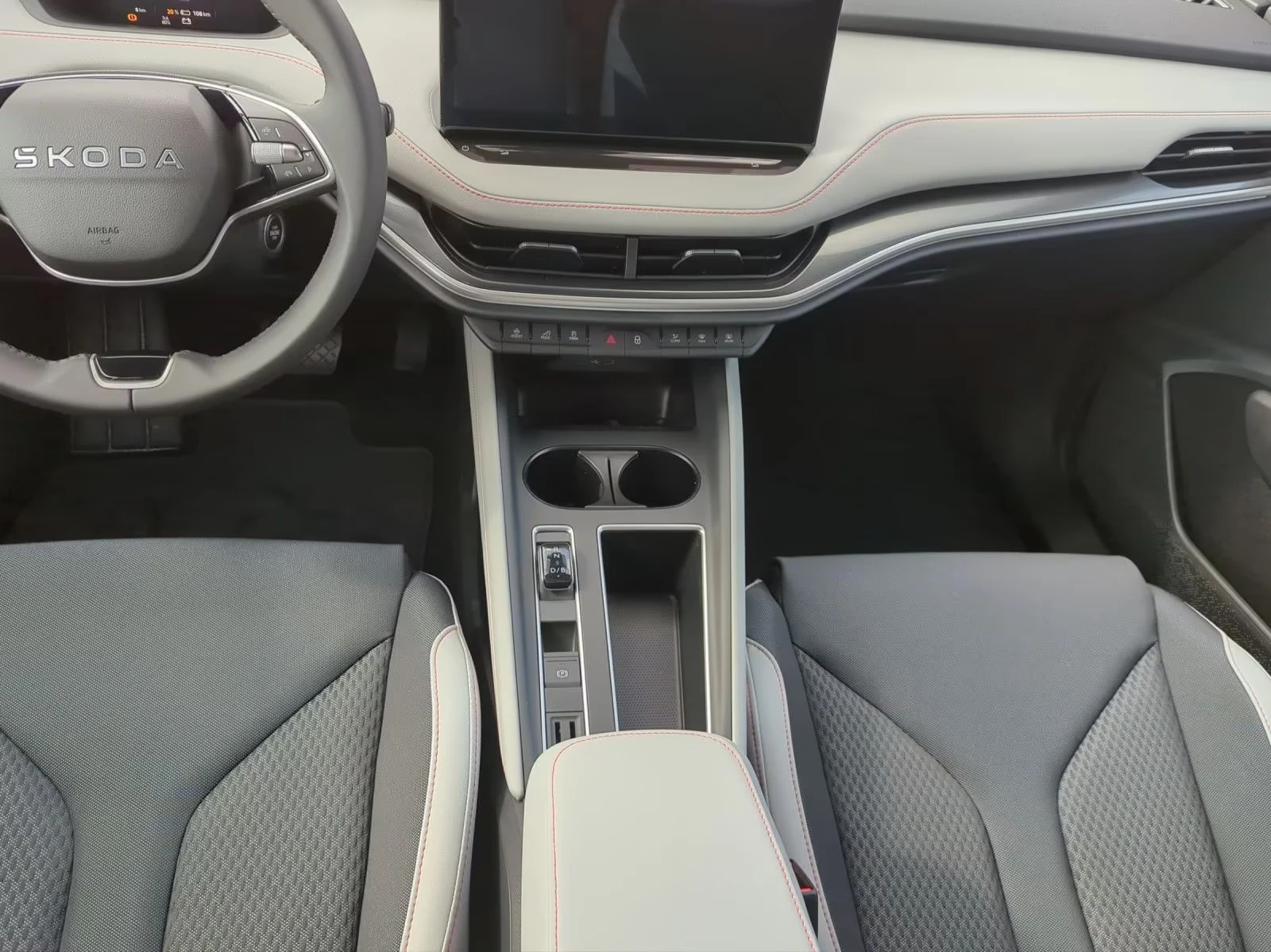 Skoda Elroq 85/LODGE/286HP/CAM/DIGITAL/AMBI/LED/NAVI/375fpr - изображение 10