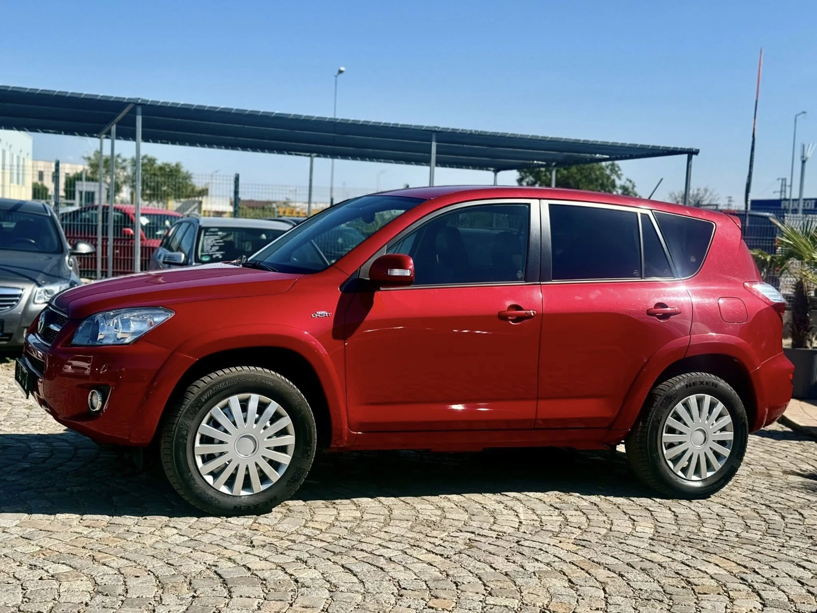 Toyota Rav4 2.2 AVTOMAT 4x4 - изображение 2