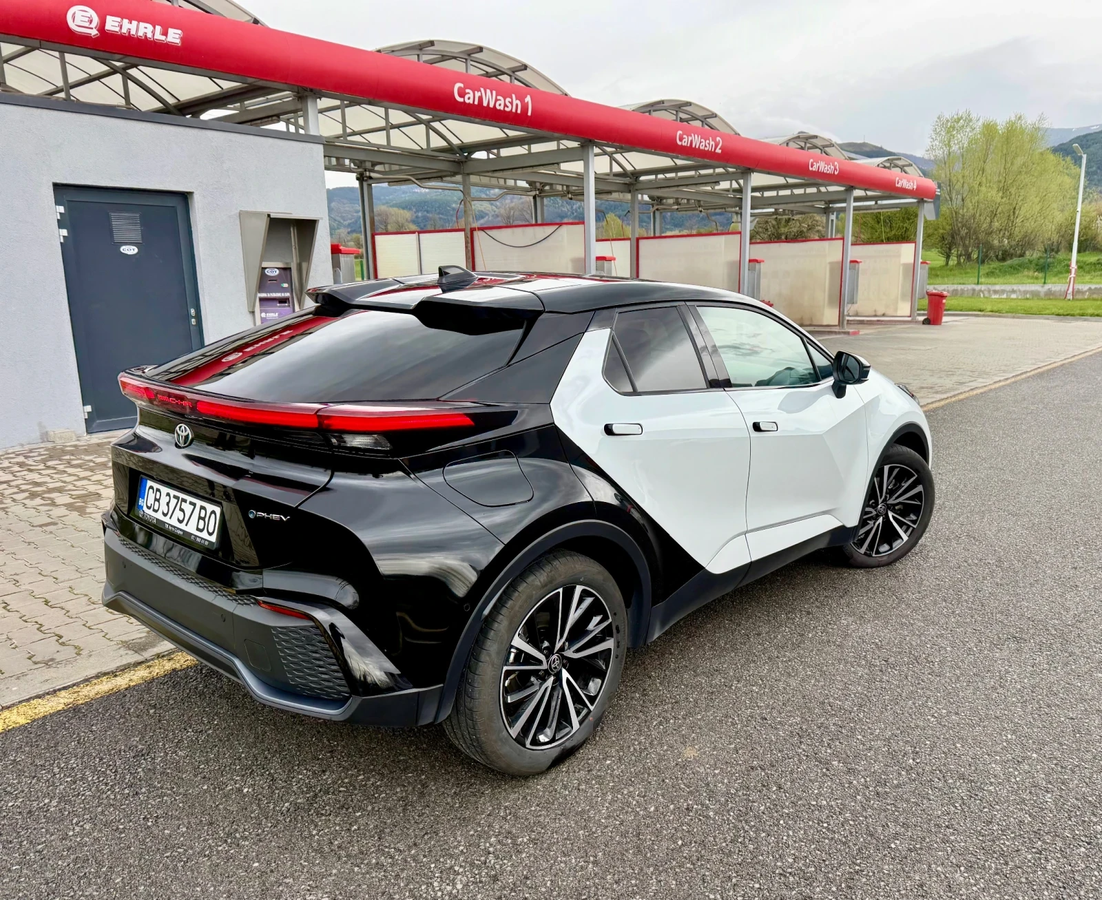 Toyota C-HR 2.0 PHEV Premiere Edition(HERO) ������� ����� � �� | Mobile.bg � ����������� 4