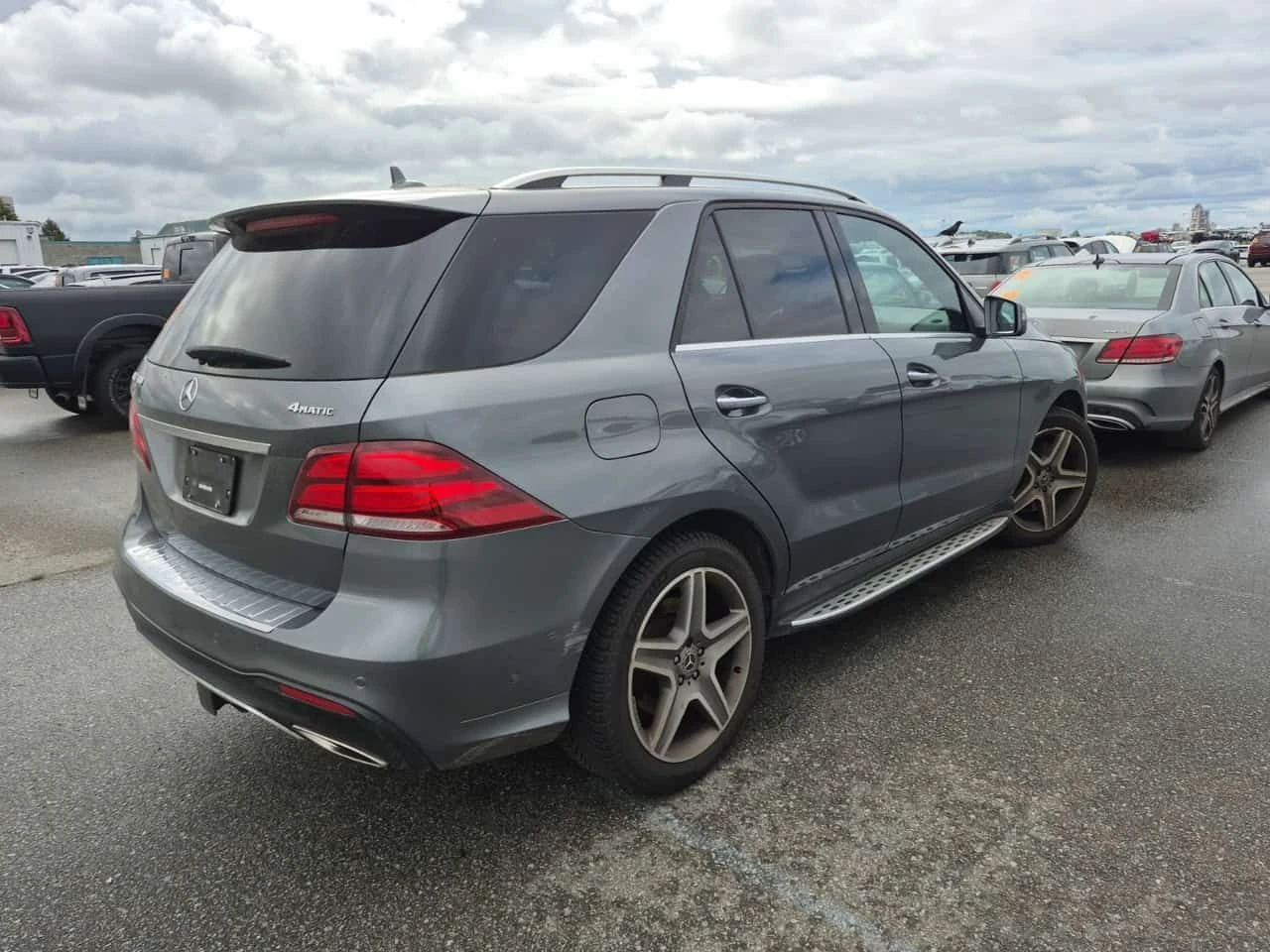 Mercedes-Benz GLE 400 AMG Line * CARFAX * Без инциденти * 51к км! * , снимка 3 - Автомобили и джипове - 54856205