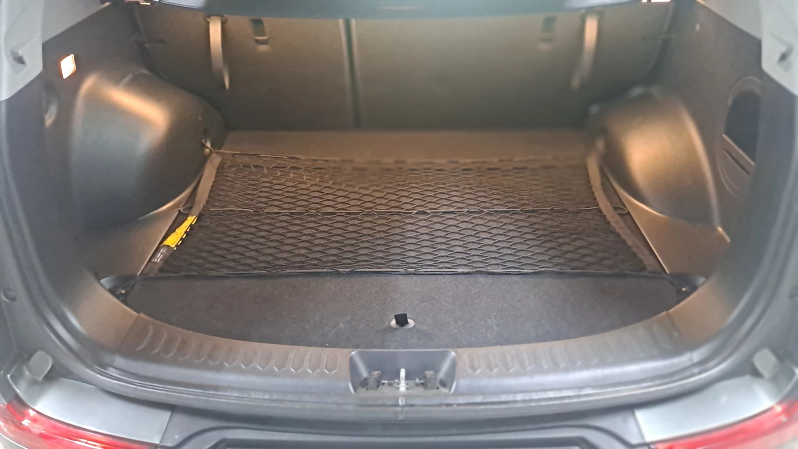 Kia Sportage, снимка 12 - Автомобили и джипове - 55334321