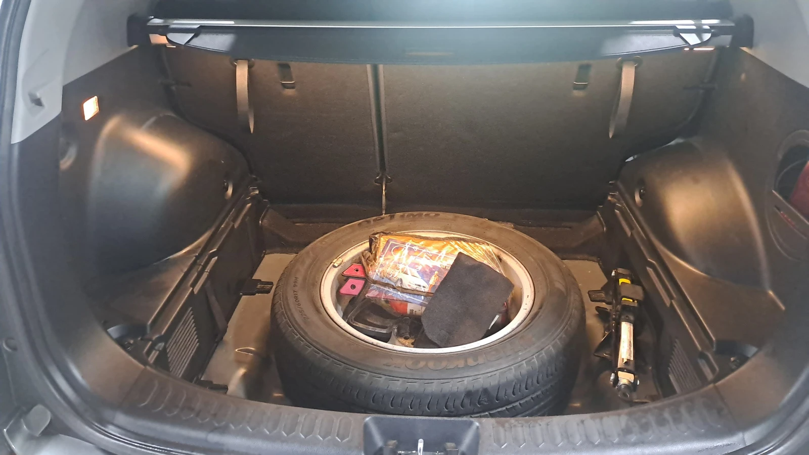 Kia Sportage, снимка 11 - Автомобили и джипове - 55334321