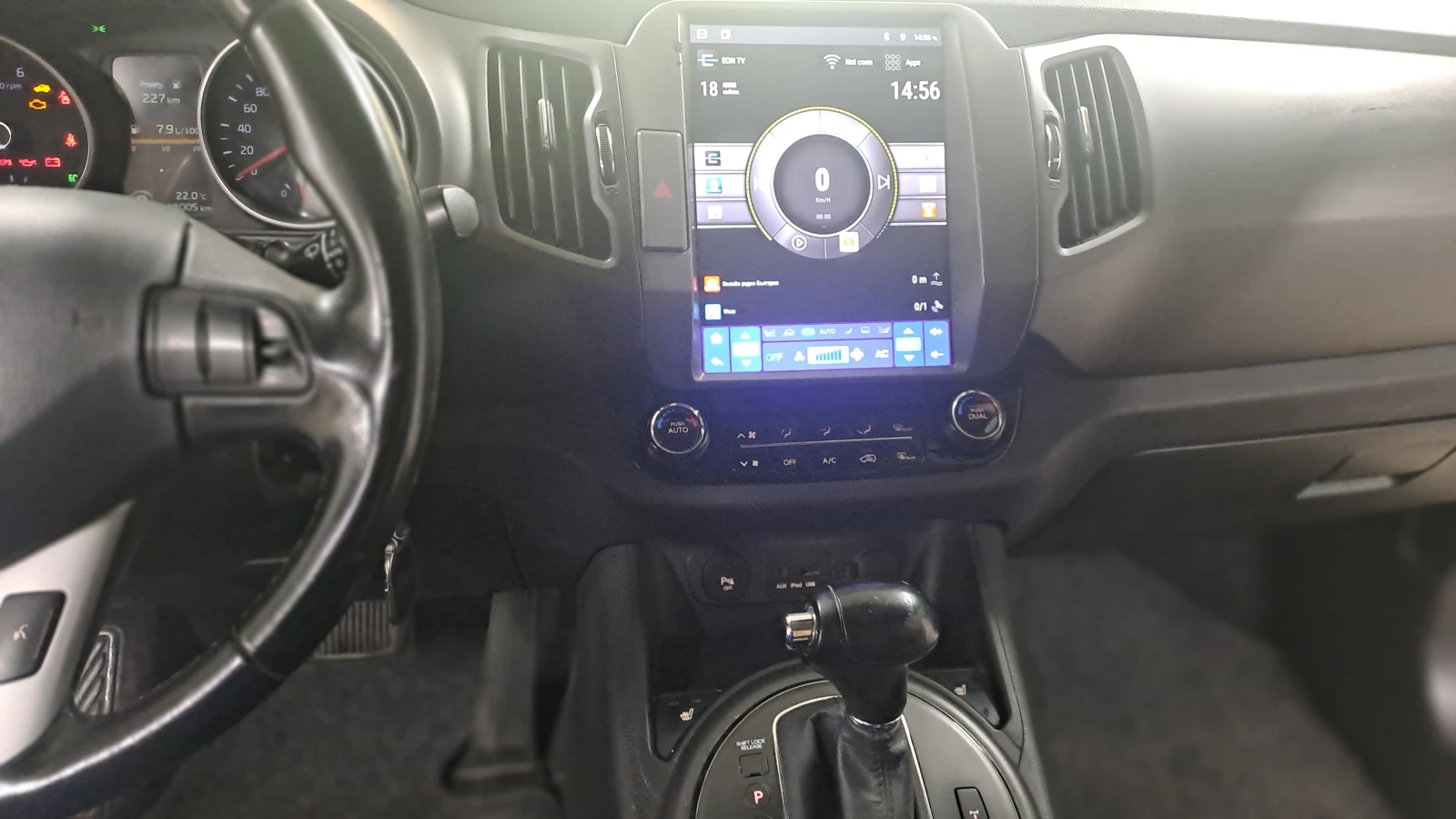 Kia Sportage, снимка 8 - Автомобили и джипове - 55334321
