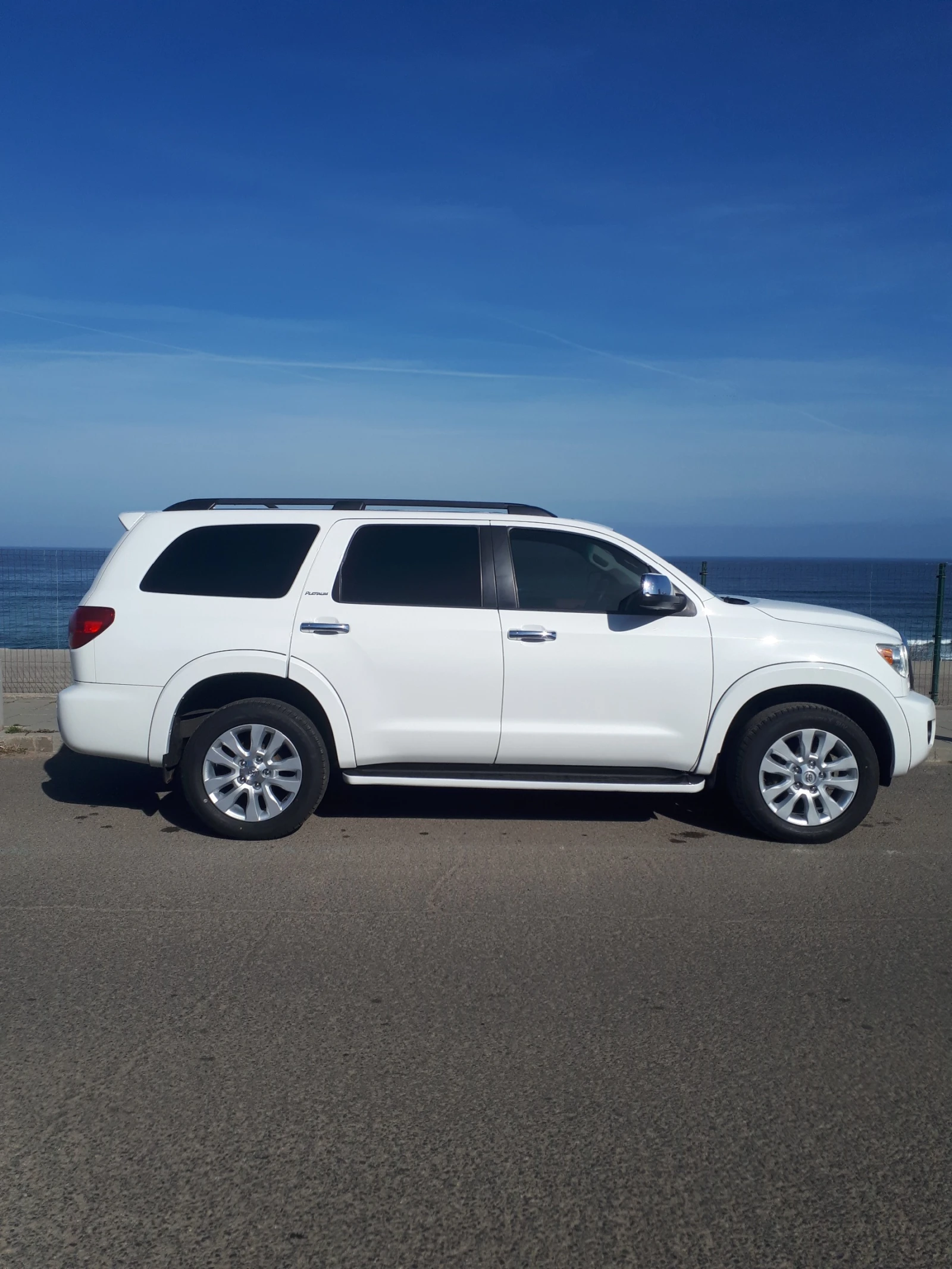 Toyota Sequoia Platinum, снимка 3 - Автомобили и джипове - 55453194