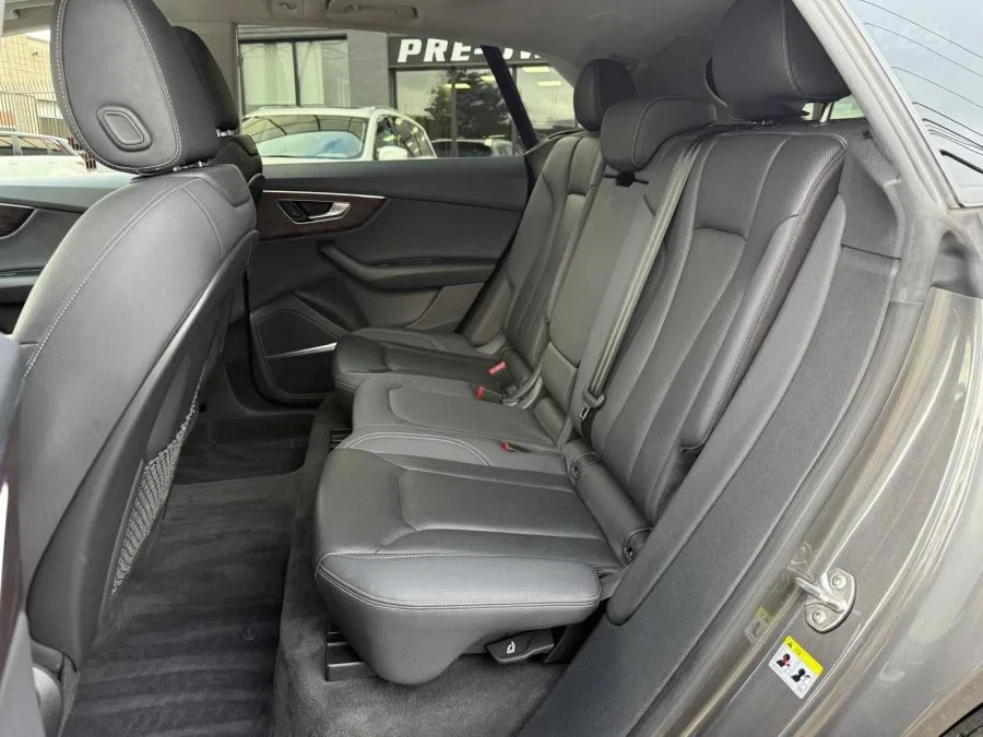 Audi Q8 S-LINE* DIS* PANO* 360* ОБДУХ* B&O, снимка 16 - Автомобили и джипове - 55971111