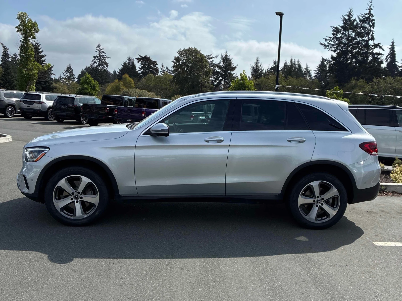 Mercedes-Benz GLC 300 * АВТОКРЕДИТ * ГЛАВНО ПРЕДСТАВИТЕЛСТВО, снимка 3 - Автомобили и джипове - 56048589