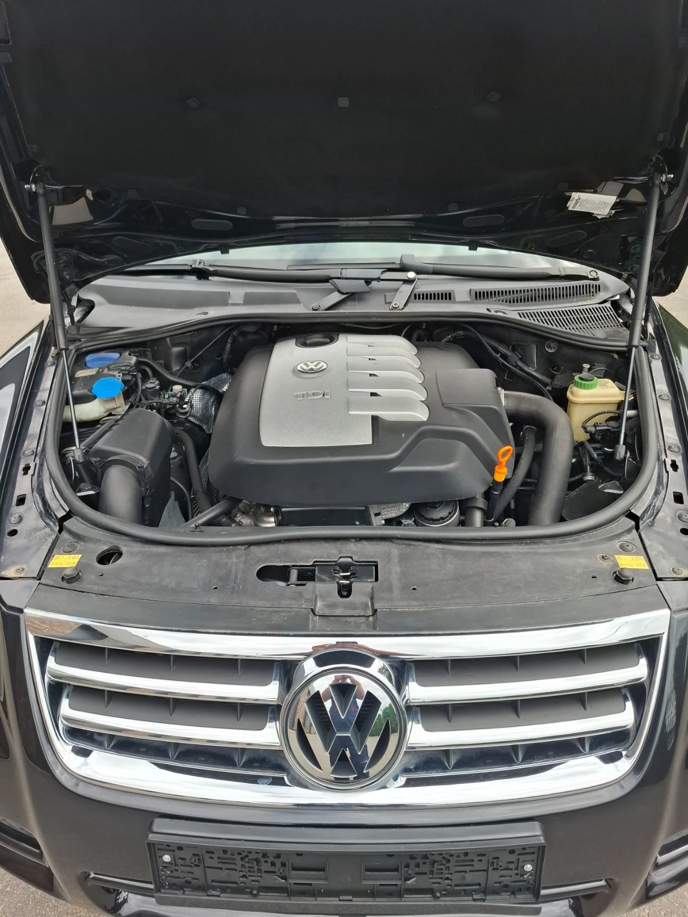 VW Touareg 2.5TDI 174к.с АВТОМАТИК 4X4 , снимка 14 - Автомобили и джипове - 56184357