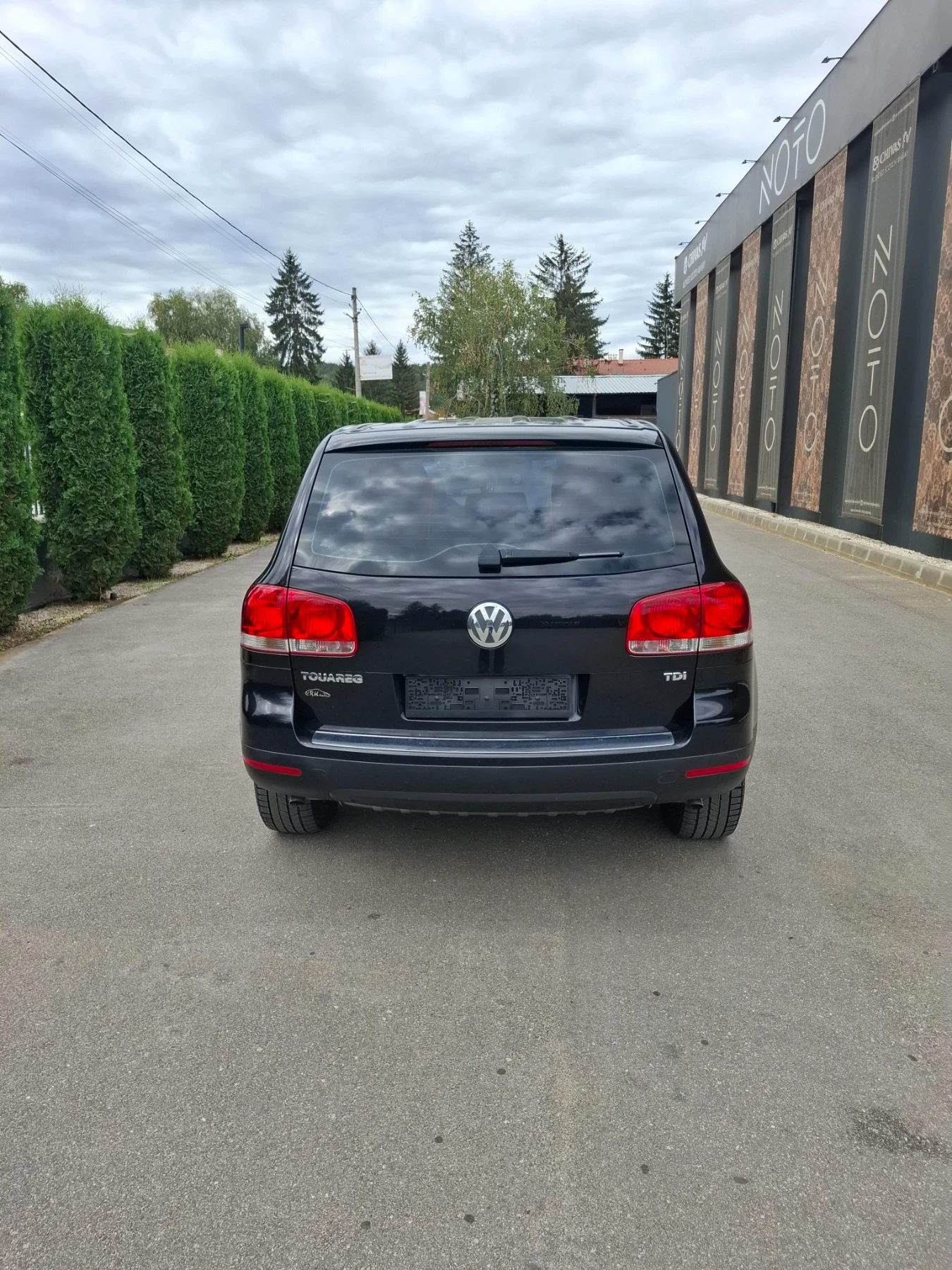 VW Touareg 2.5TDI 174к.с АВТОМАТИК 4X4 , снимка 4 - Автомобили и джипове - 56184357