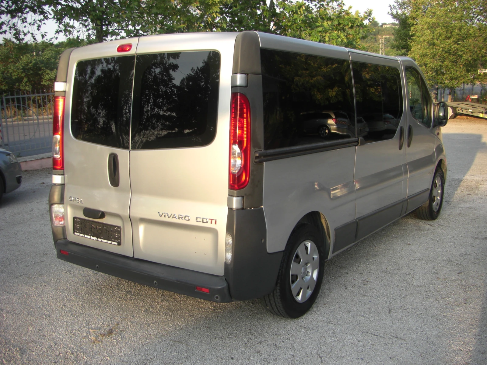 Opel Vivaro 2.0CDTI 6ck.MAXI EURO 5A - изображение 5
