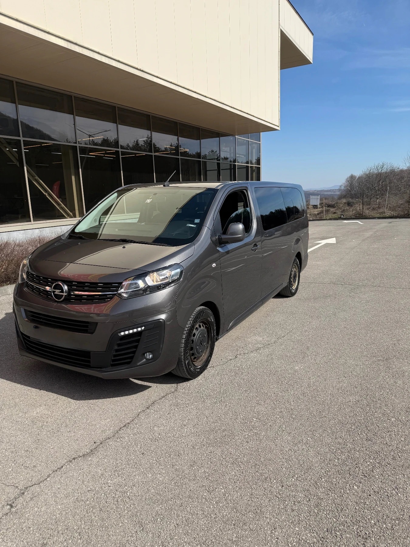 Opel Vivaro Пътнически, снимка 2 - Бусове и автобуси - 53786421