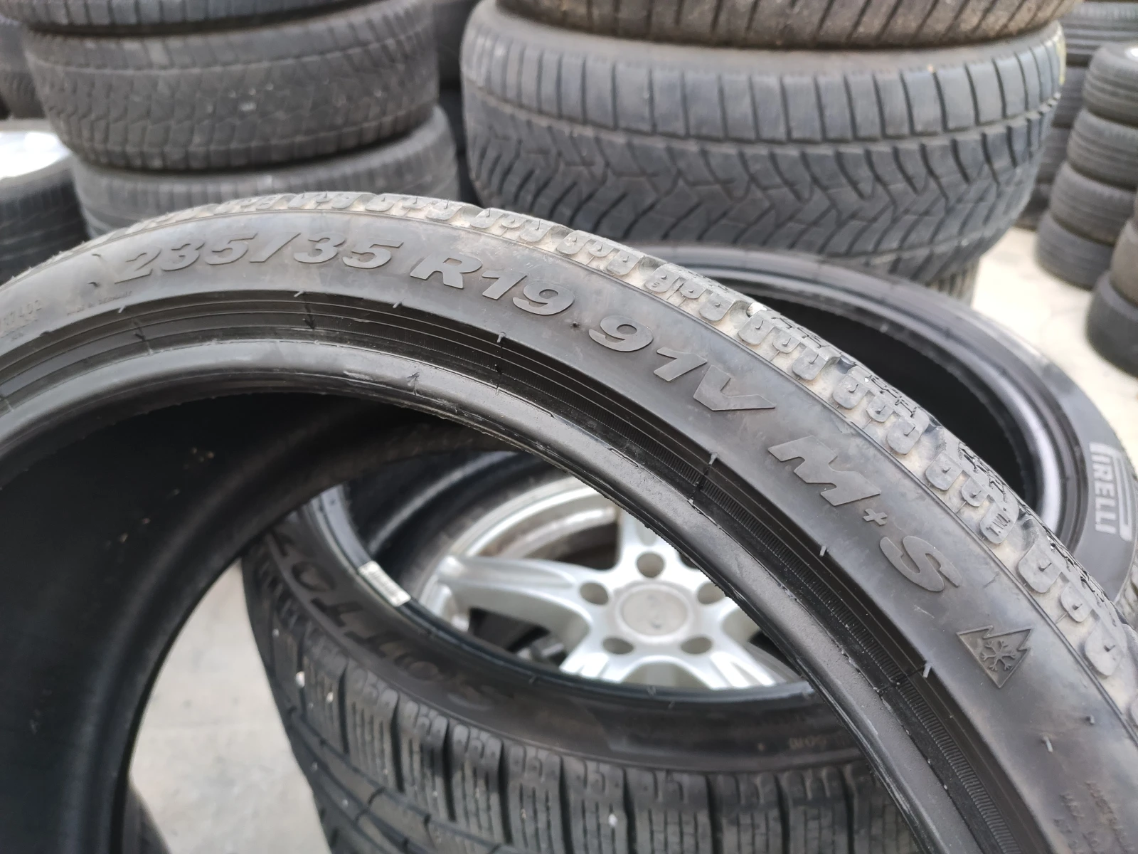  235/35R19 | Mobile.bg   8