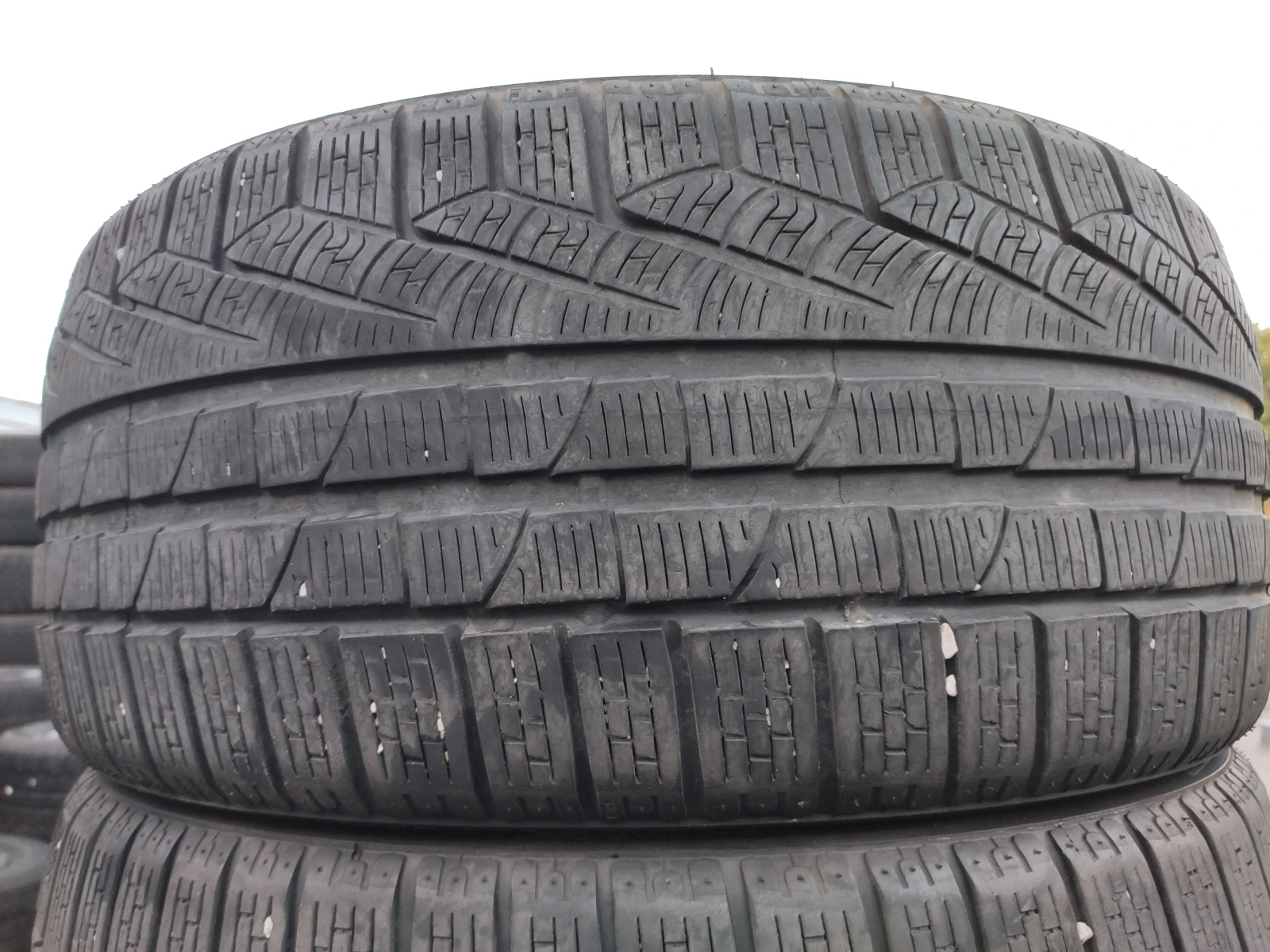  235/35R19 | Mobile.bg   1