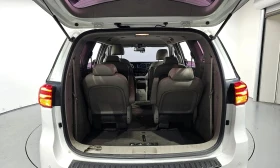 Kia Carnival 9-Seater Prestige, снимка 17
