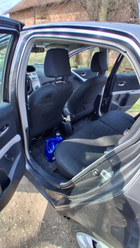 Toyota Yaris, снимка 7