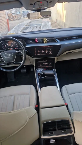Audi E-Tron 55Quatro/Sportback/S line/Kam/Leder/Matrix | Mobile.bg    6
