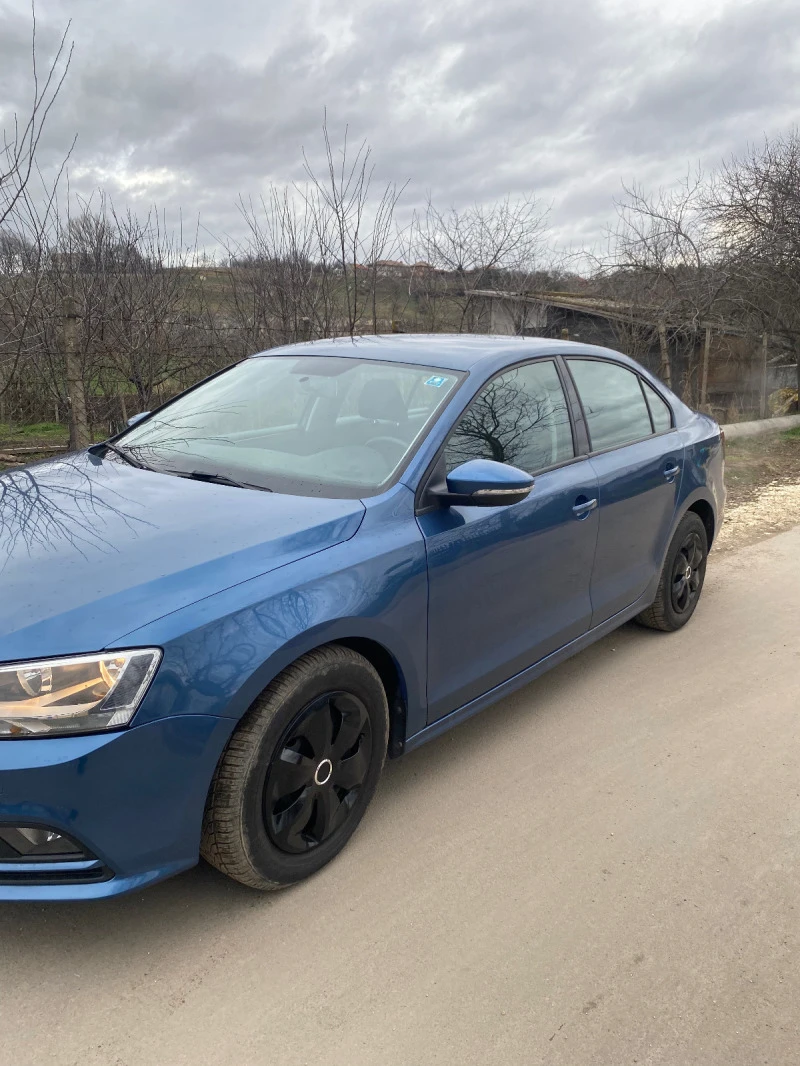 VW Jetta 2.0 BLUEMOTION , снимка 2 - Автомобили и джипове - 42193167