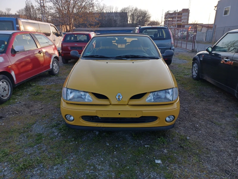 Renault Megane 1.6i, снимка 2 - Автомобили и джипове - 44925426