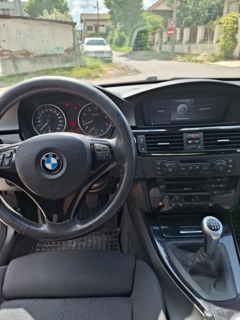 BMW 330, снимка 10 - Автомобили и джипове - 47853620