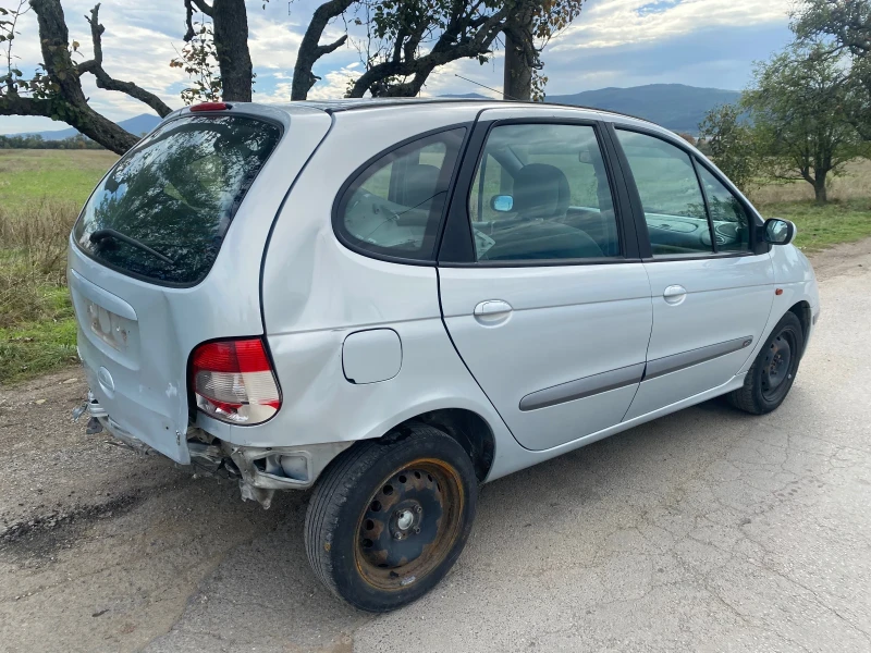 Renault Scenic 1.9dci, снимка 4 - Автомобили и джипове - 47537027