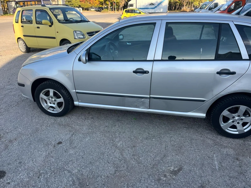 Skoda Fabia, снимка 4 - Автомобили и джипове - 48240371