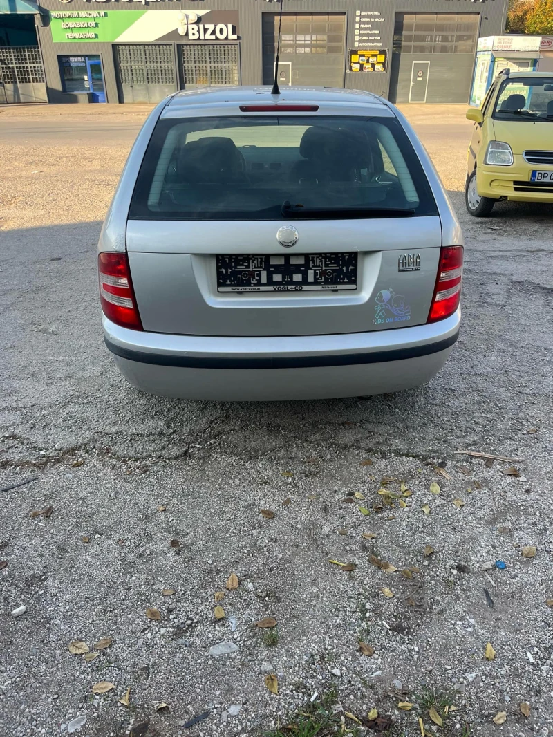 Skoda Fabia, снимка 3 - Автомобили и джипове - 48240371