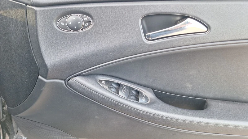 Mercedes-Benz CLS 320 CDI om642 На части, снимка 9 - Автомобили и джипове - 51098110