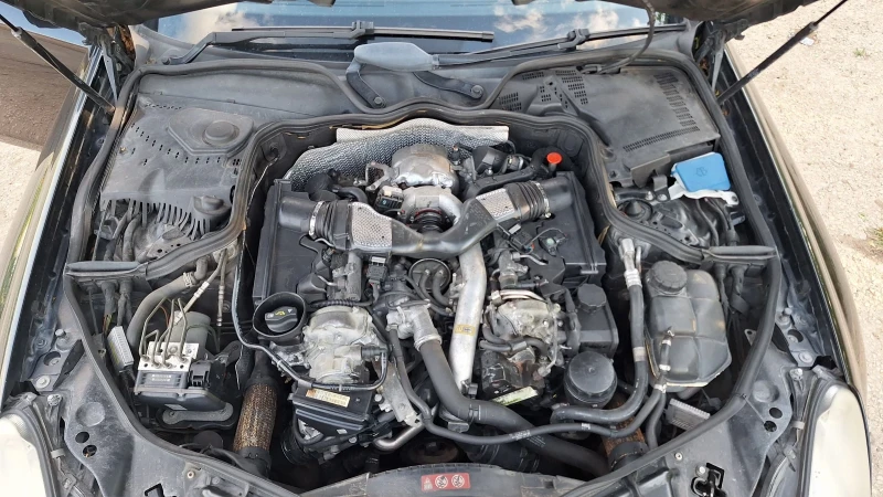 Mercedes-Benz CLS 320 CDI om642 На части, снимка 12 - Автомобили и джипове - 51098110