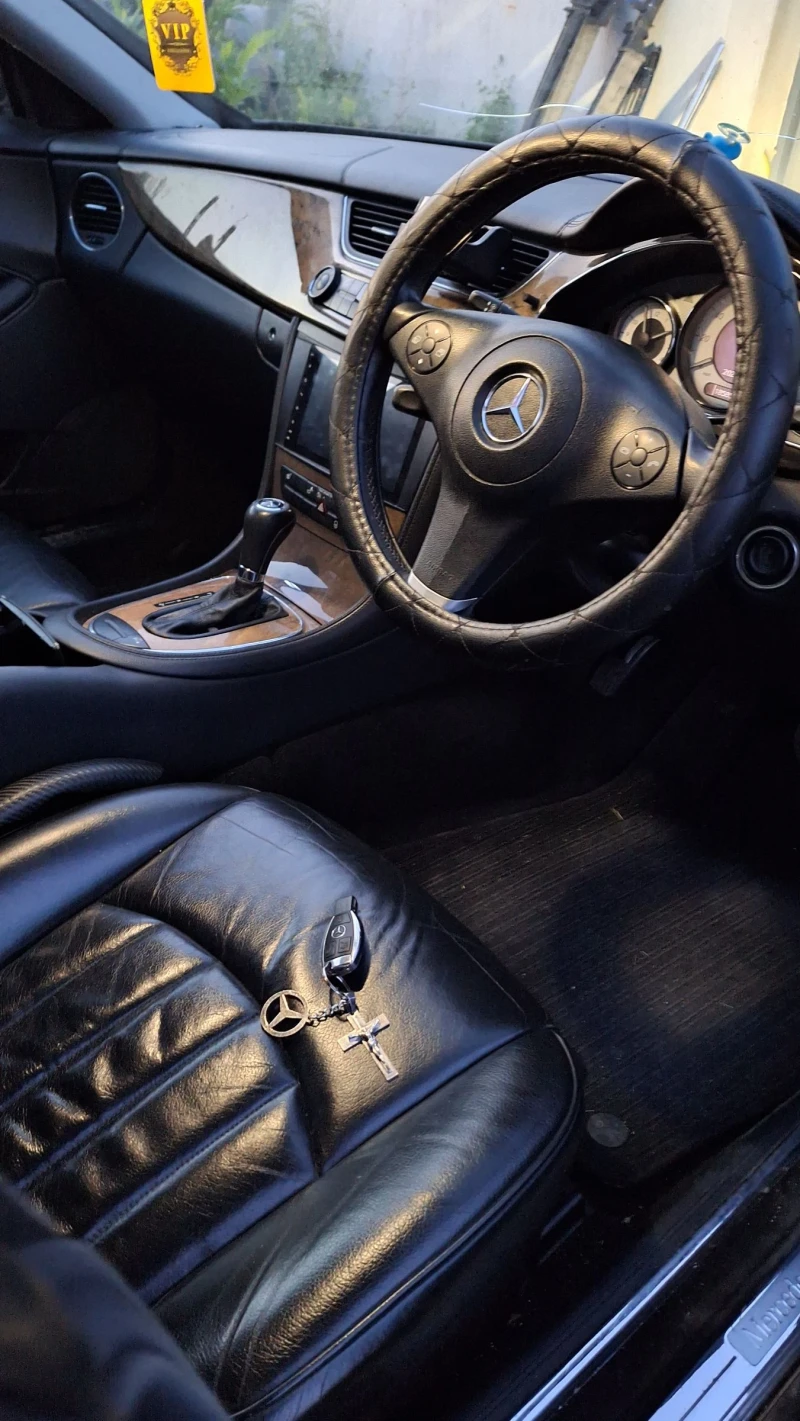 Mercedes-Benz CLS 320 CDI om642 На части, снимка 8 - Автомобили и джипове - 51098110