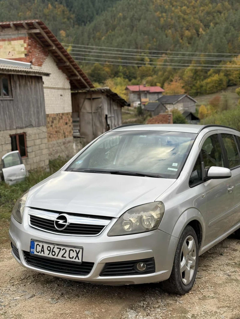 Opel Zafira 1.9CDTI, снимка 2 - Автомобили и джипове - 52474468