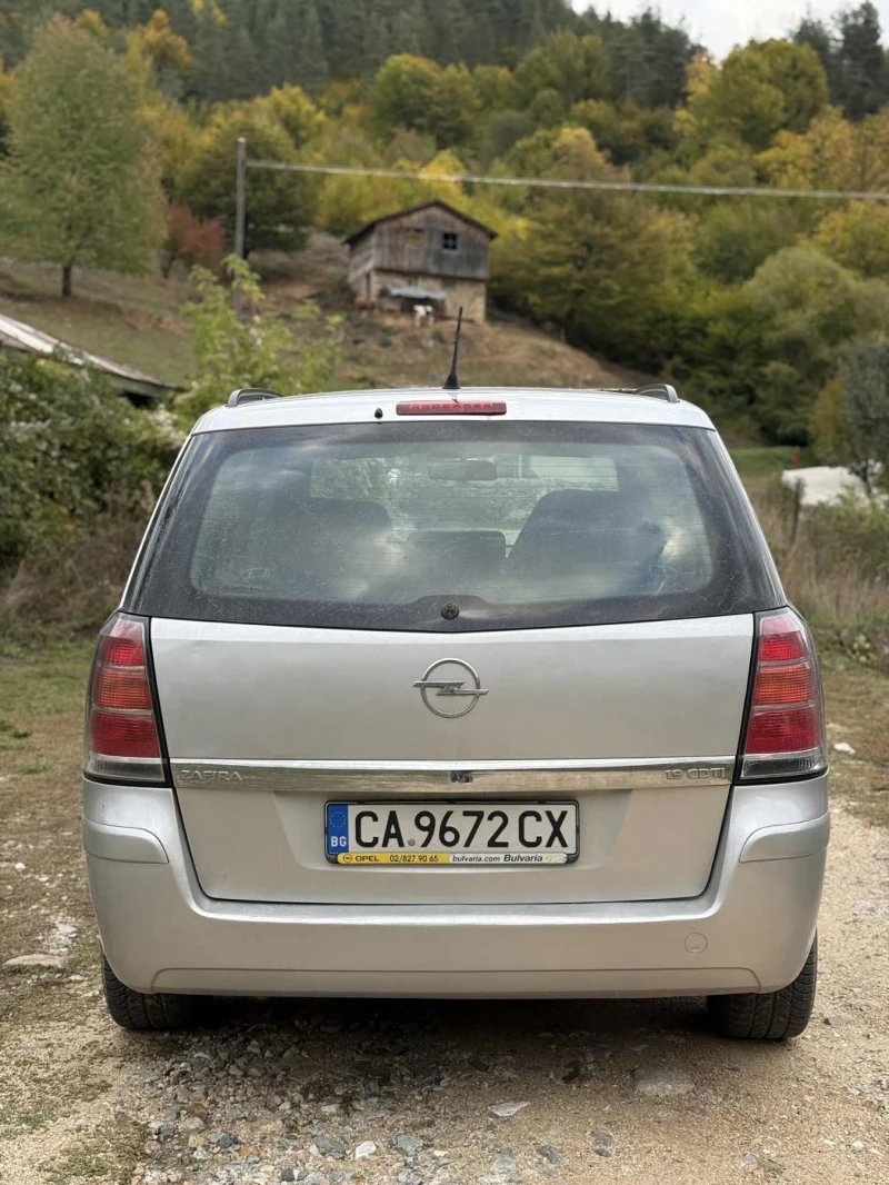 Opel Zafira 1.9CDTI, снимка 4 - Автомобили и джипове - 52474468