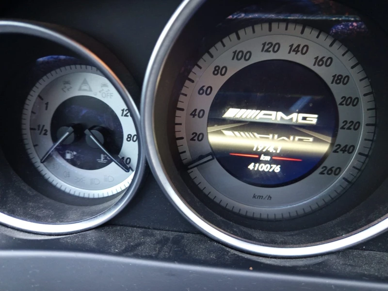 Mercedes-Benz C 300 Facelift AMG Line, снимка 10 - Автомобили и джипове - 52596754